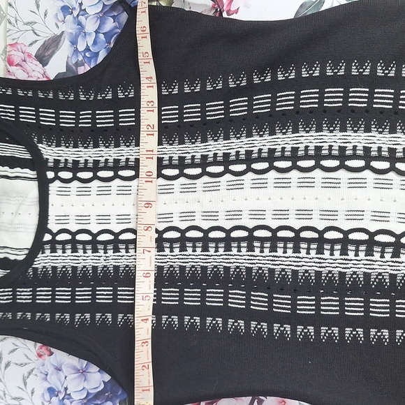 White House Black Market Black and White Striped Sleeveless Sweater - Picture 10 of 10